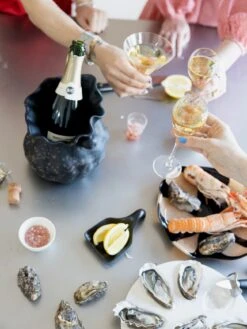 ByOn Oyster πιάτο Ø 27 Cm -Κατάστημα Marimekko 35865 01 41 EnvironmentImage f46b9641f4