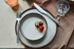 Aida Søholm Sonja πιάτο Ø27 Cm 5 Aida Søholm Sonja πιάτο Ø27 Cm -Κατάστημα Marimekko 508871 01 3 EnvironmentImage 21a26d2927